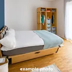 Miete 4 Schlafzimmer wohnung von 14 m² in Frankfurt