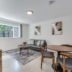 Appartement de 699 m² avec 2 chambre(s) en location à Vancouver