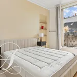 Appartement de 96 m² avec 2 chambre(s) en location à Paris