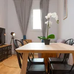 Rent 4 bedroom apartment of 60 m² in Barcelona