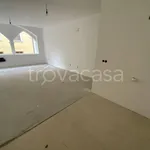 Rent 3 bedroom apartment of 85 m² in Bolzano