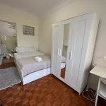 Rent 4 bedroom apartment in Lisbon