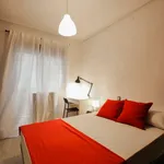 Rent a room of 150 m² in valencia