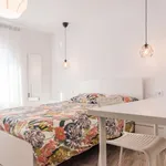 Rent a room of 97 m² in valencia