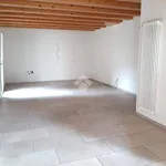 Rent 5 bedroom house of 180 m² in Vo'