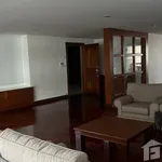 Rent 4 bedroom apartment of 330 m² in Bangkok