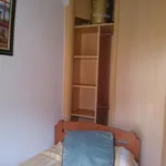 Rent 3 bedroom apartment in Madrid