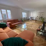 Rent a room of 200 m² in madrid