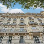 Appartement de 96 m² avec 3 chambre(s) en location à Paris