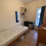 Rent 4 bedroom house in Wales