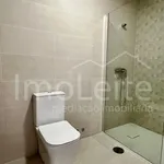 Rent 1 bedroom apartment of 40 m² in Porto