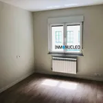 Alquilo 4 dormitorio apartamento de 100 m² en Oviedo