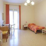 Rent a room in Roma