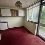 Rent 3 bedroom flat in East Midlands