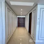 Rent 2 bedroom house of 210 m² in Bangkok