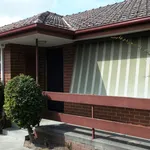 Rent 2 bedroom apartment in Essendon