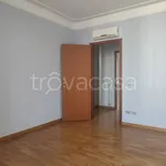 Rent 4 bedroom apartment of 133 m² in Bollate