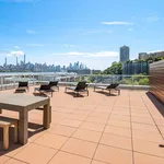 Rent 3 bedroom apartment in Jersey City