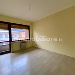 Affitto 3 camera appartamento di 60 m² in Cuneo