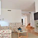 Alquilo 6 dormitorio apartamento de 150 m² en Marbella