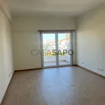 Rent 1 bedroom apartment of 60 m² in Amadora