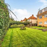 Flat to rent in Bath Road, Taplow, Maidenhead SL6