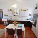 Rent 3 bedroom apartment of 70 m² in Adria