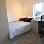 Rent 4 bedroom house in Leeds