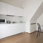 Rent 1 bedroom apartment of 42 m² in milan