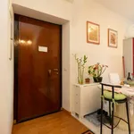 Rent a room of 100 m² in milan