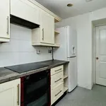 Rent 2 bedroom flat in Kirkcaldy