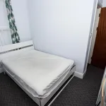 Rent 2 bedroom flat in West Midlands