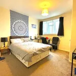 Rent 3 bedroom flat in Yorkshire And The Humber