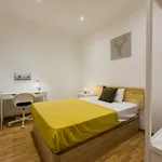 Rent 5 bedroom apartment in Barcelona