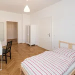 Miete 4 Schlafzimmer wohnung in Munich