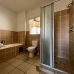 Rent 2 bedroom apartment in Randburg