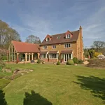 Rent 5 bedroom house in Northamptonshire