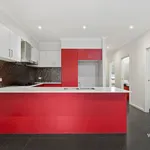 Rent 5 bedroom house in Caroline Springs