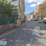 Affitto 4 camera appartamento di 100 m² in Naples