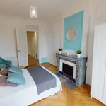 Rent a room of 126 m² in Lyon