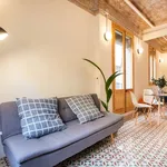 Rent 1 bedroom apartment of 28 m² in Barcelona