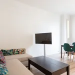 Appartement de 550 m² avec 1 chambre(s) en location à Paris