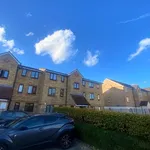 Flat to rent in Scammell Way, Watford WD18