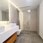 Alquilo 3 dormitorio casa de 218 m² en Málaga