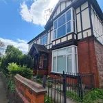 Rent 2 bedroom flat in Salford