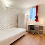 Rent a room in paris