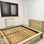 Affitto 3 camera appartamento di 68 m² in Rome