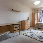 Rent 5 bedroom flat in West Midlands