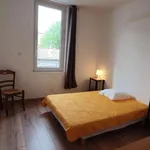 Appartement de 57 m² avec 4 chambre(s) en location à Marseille