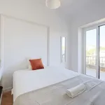 Rent a room in lisbon